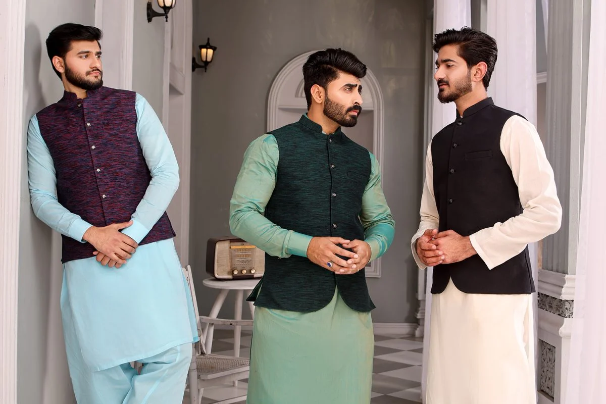 Kamalia Khaddar Sale: Grab the Best Deals